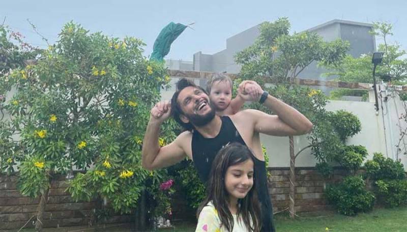 Shahid Afridi daughters