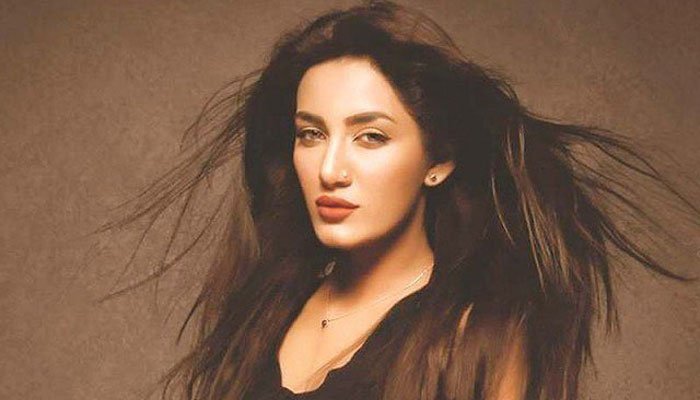 700px x 400px - Mathira responds to viral 'leaked' videos